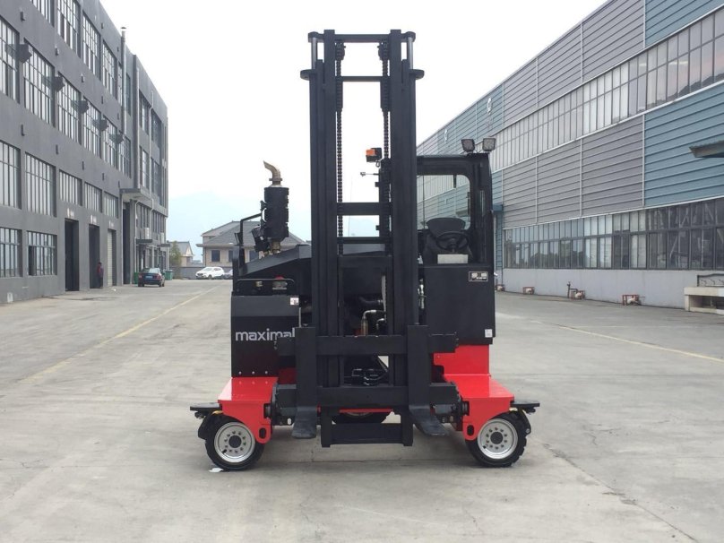 Вилочный погрузчик Комбилифт