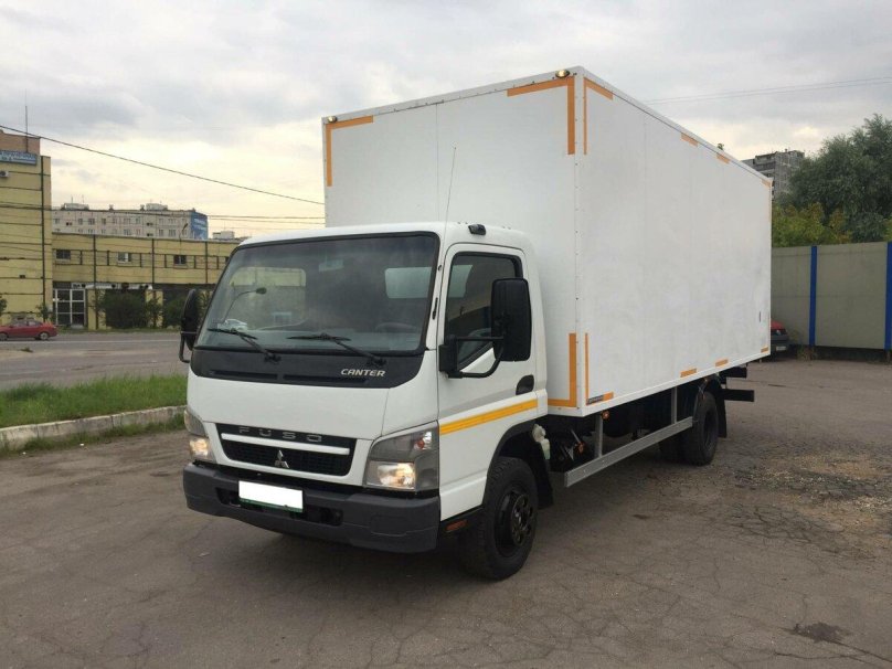 Mitsubishi Fuso Canter фургон
