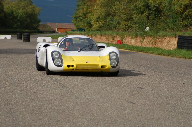 Порше 907 Лотос