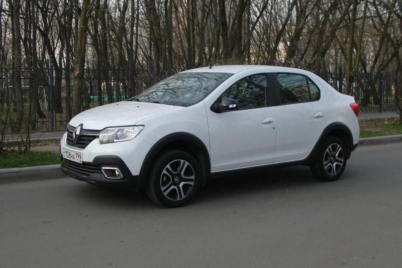Рено Логан степвей белый