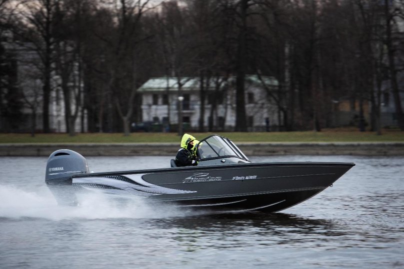 North Silver 585 Fish Sport