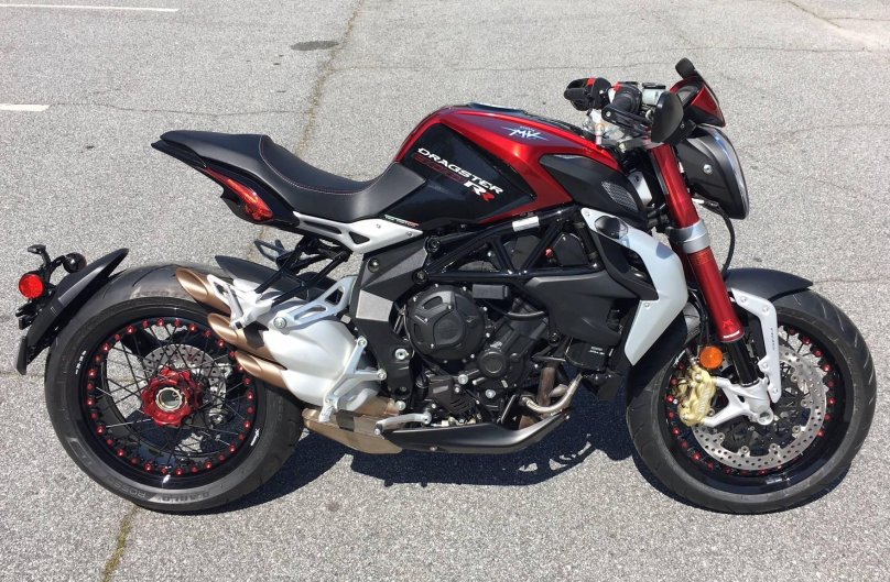 Августа Драгстер 800