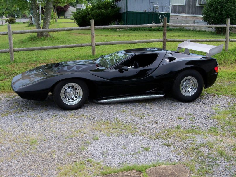 Sterling машина легковая