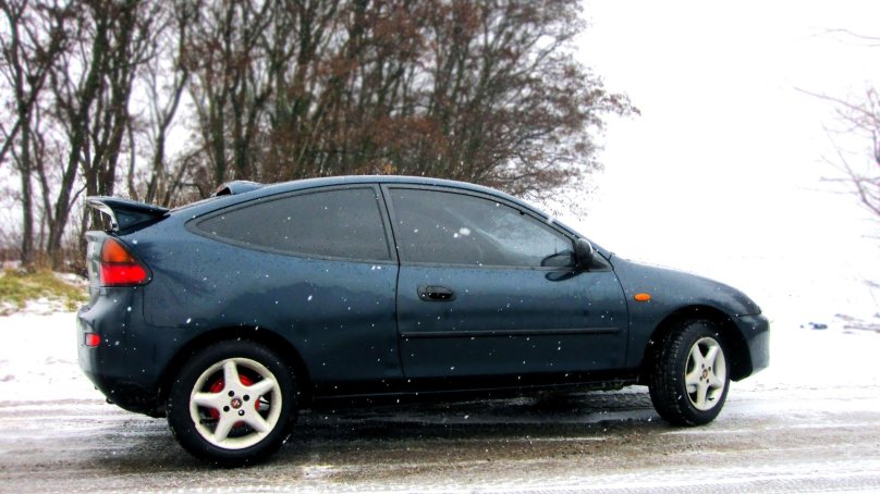 Mazda 323 c v ba