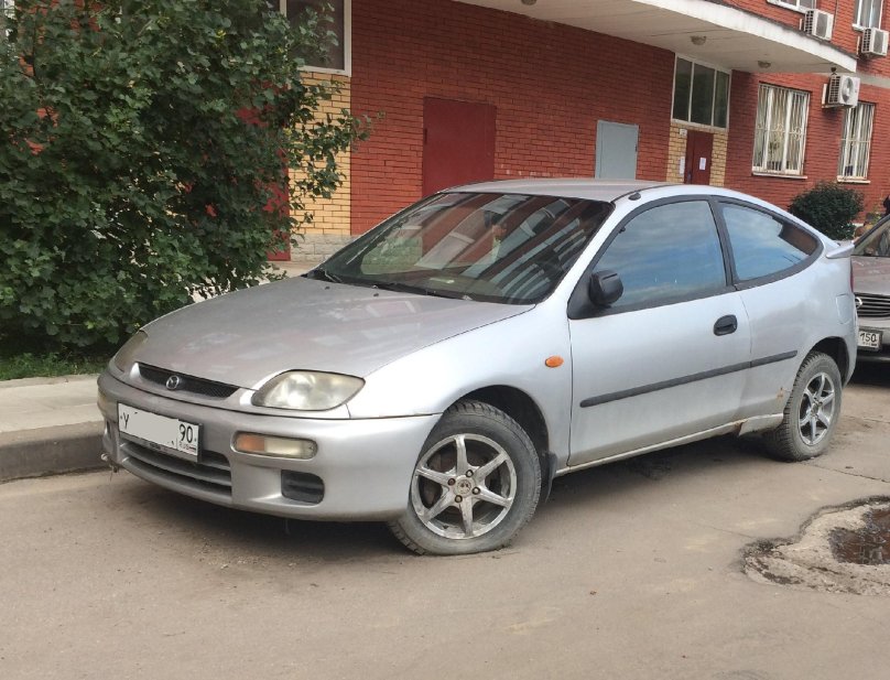 Mazda 323 купе