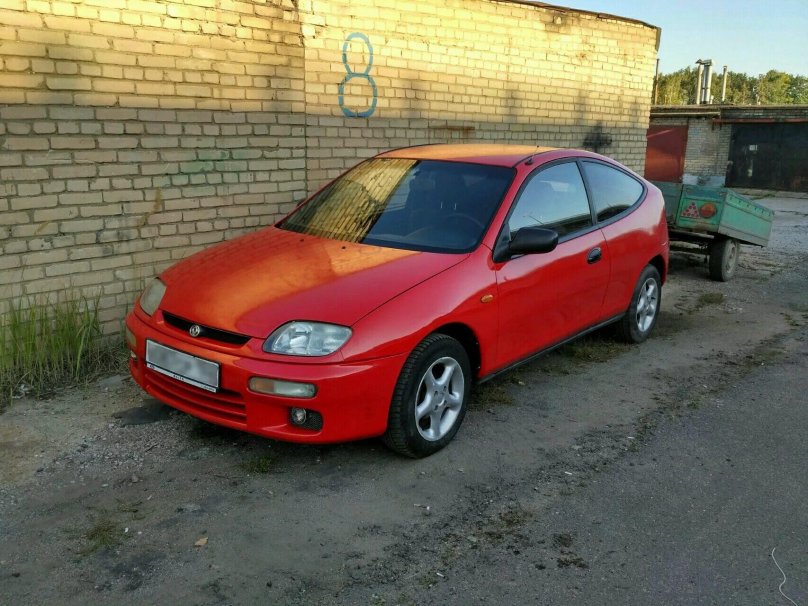 Мазда 323 ba хэтчбек