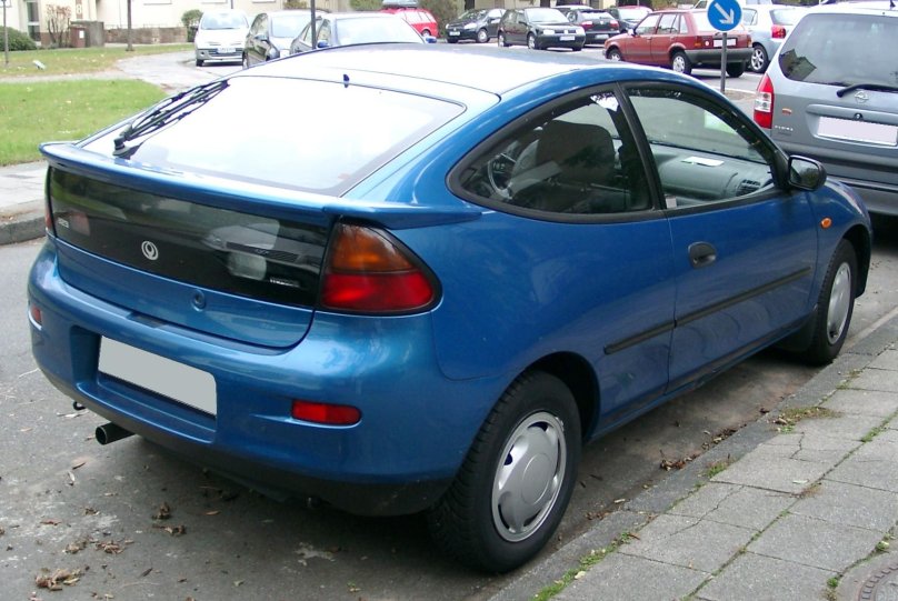 Mazda 323 ba купе