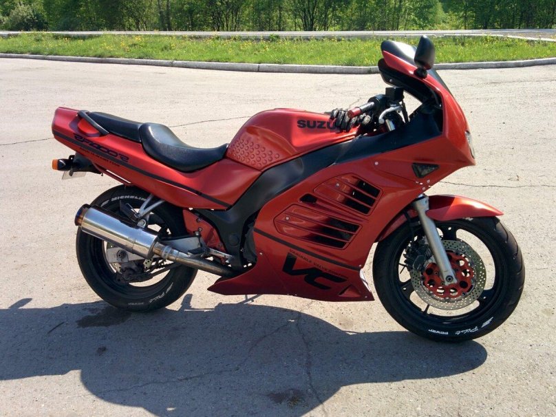 Suzuki RF 400 черный
