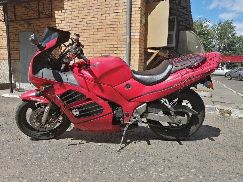 Suzuki RF 400 белый