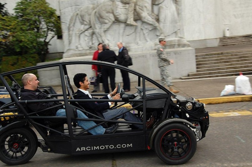 Электрический трицикл Arcimoto SRK