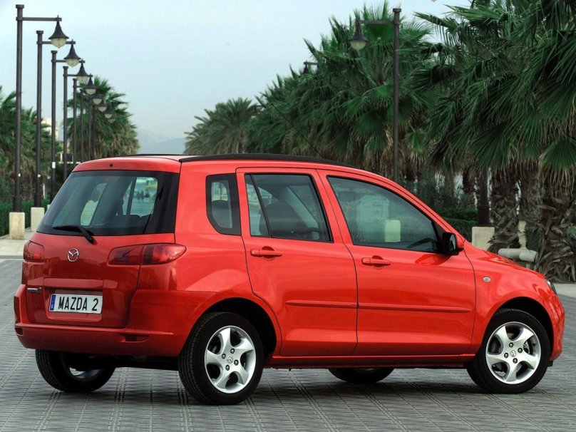 Mazda 2 dy