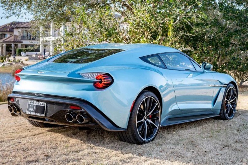 Aston Martin Vanquish Zagato Coupe