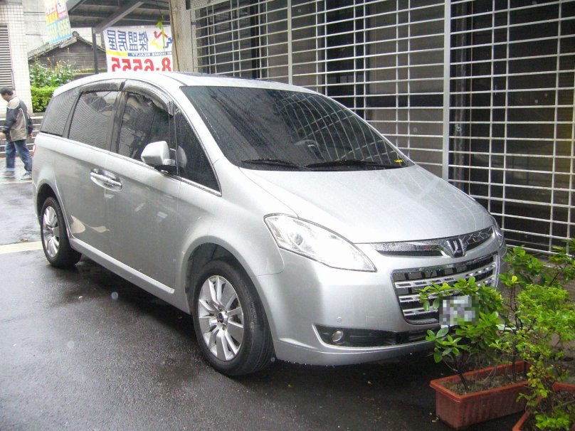 Люксген минивэн