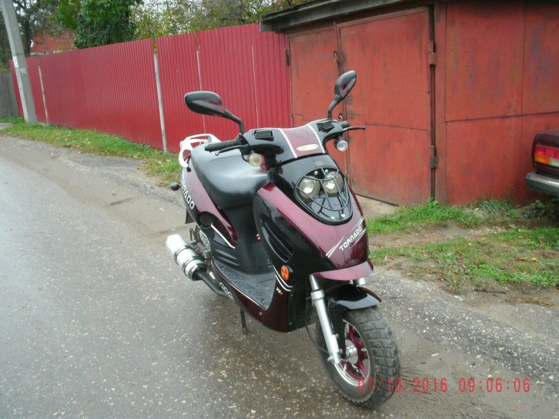 Скутер Торнадо 50 кубов