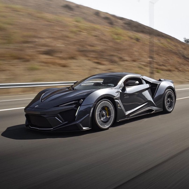 W Motors Fenyr Supersport 2018