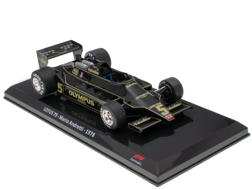 Lotus 79 Black Beauty двигатель