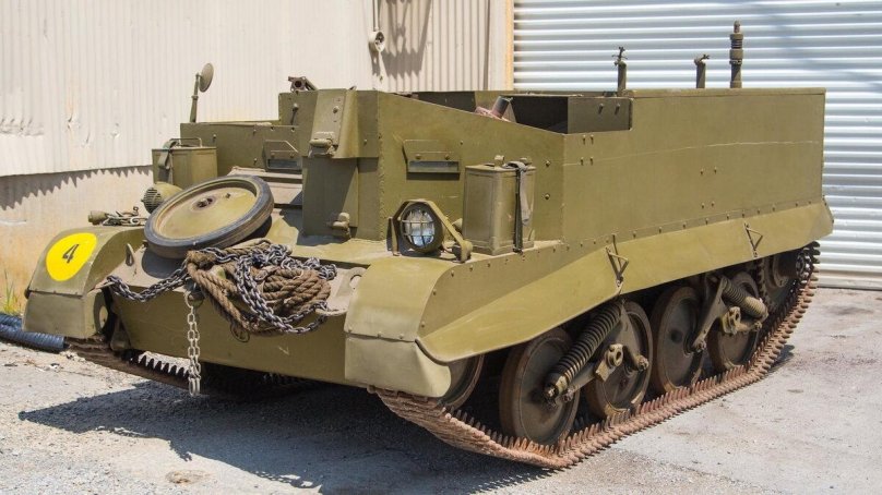 Универсал Карриер БТР