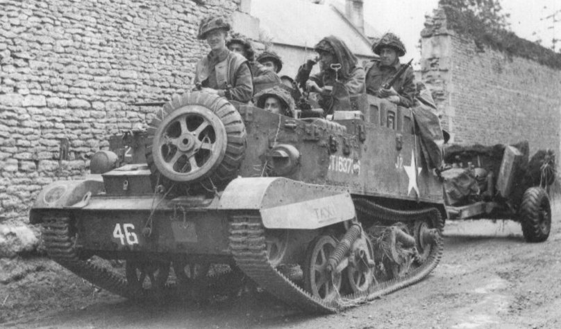 БТР Ллойд Керриер