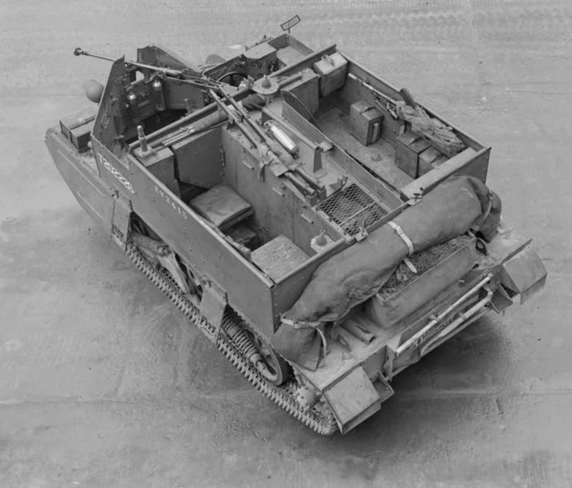 Универсал Карриер БТР