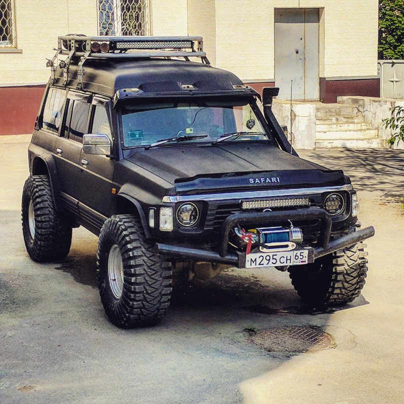 Nissan Patrol y60 off Road