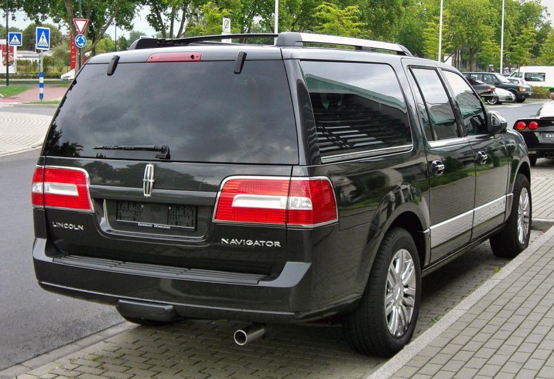 Lincoln Navigator 3 поколения