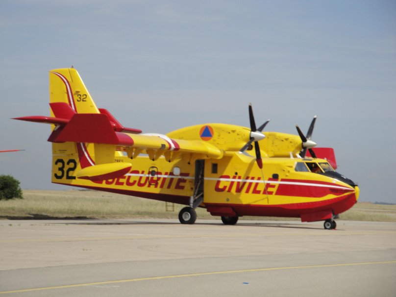 Canadair 415