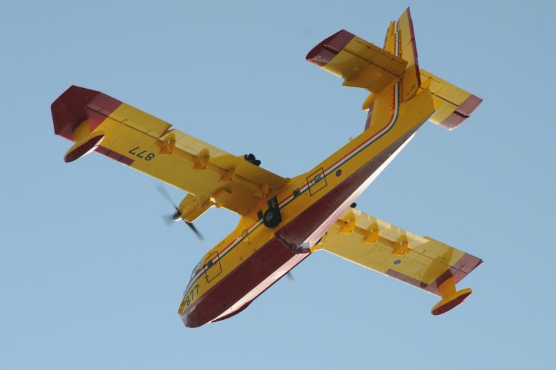 Canadair CL-415
