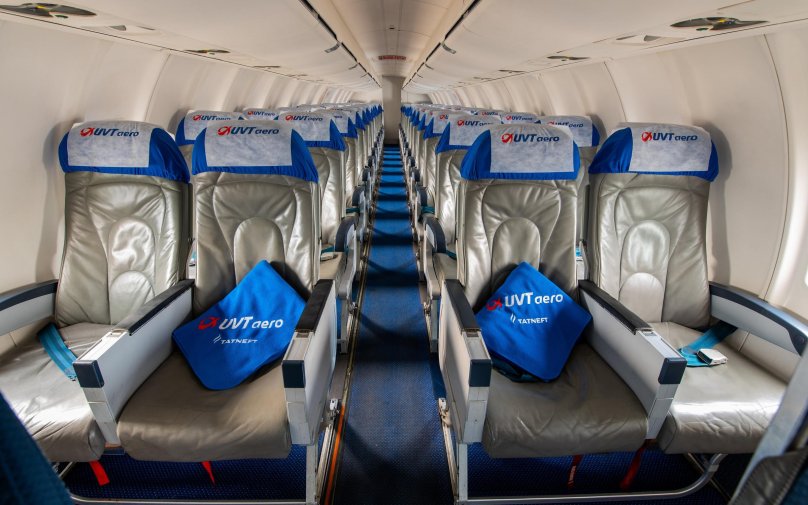 Салон самолета Бомбардье CRJ-100/200