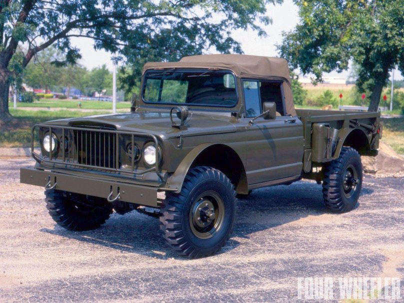 Kaiser Jeep m715 (1965).