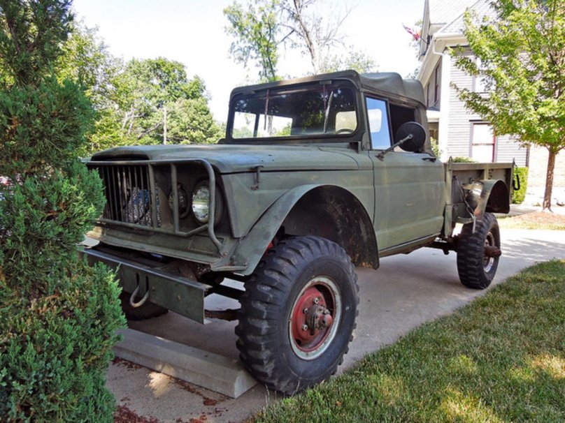 Джип Кайзер м715