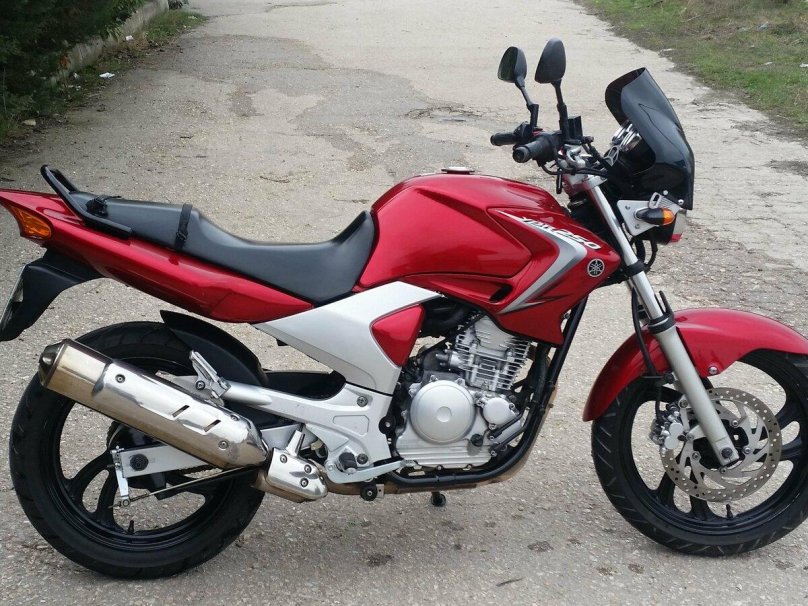 Yamaha YBR 400