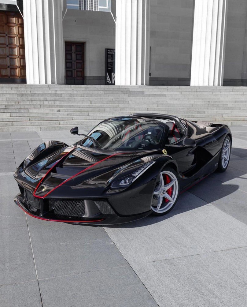 Феррари ла Феррари