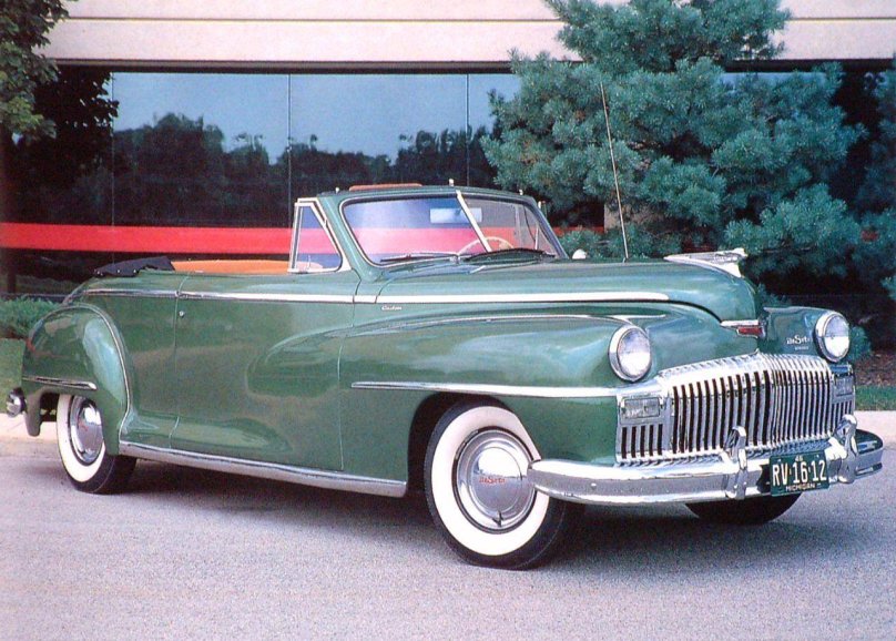 DESOTO Custom 1946