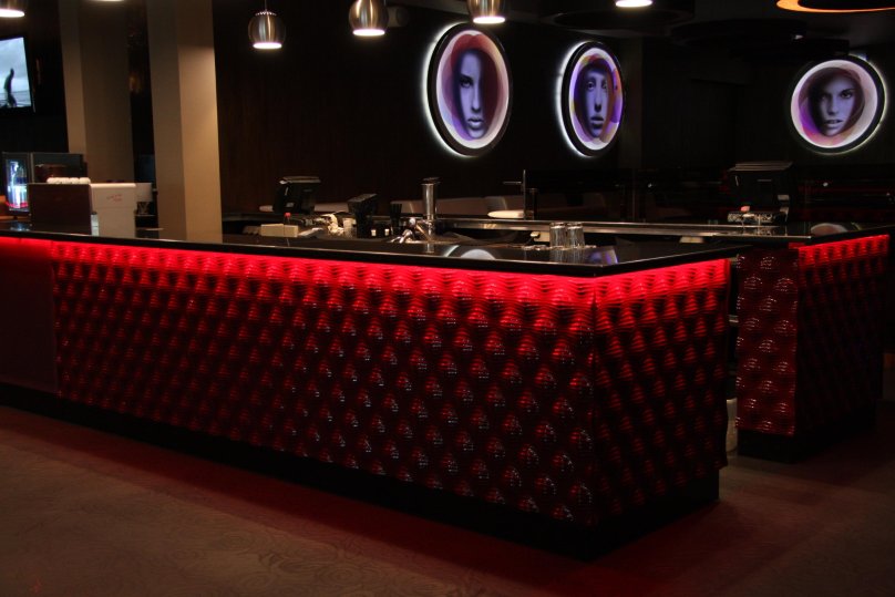 Барная стойка с подсветкой