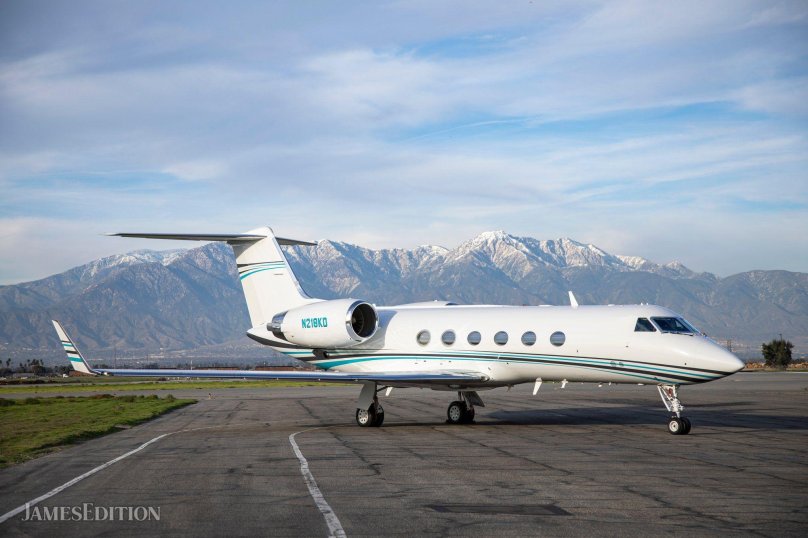 Gulfstream 4