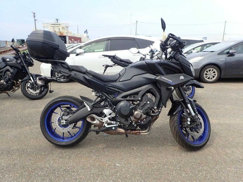 Yamaha MT-09 Tracer мотоцикл
