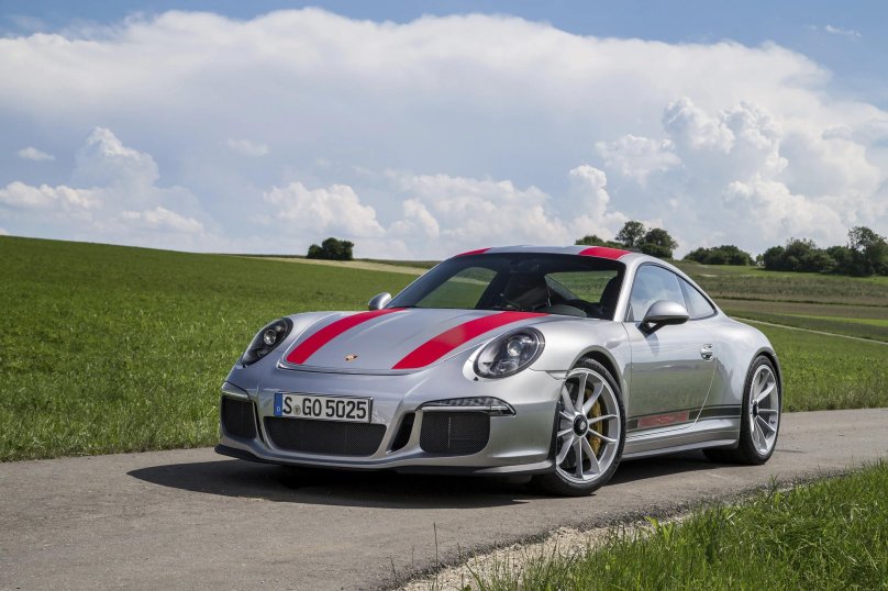 Порше 911 r