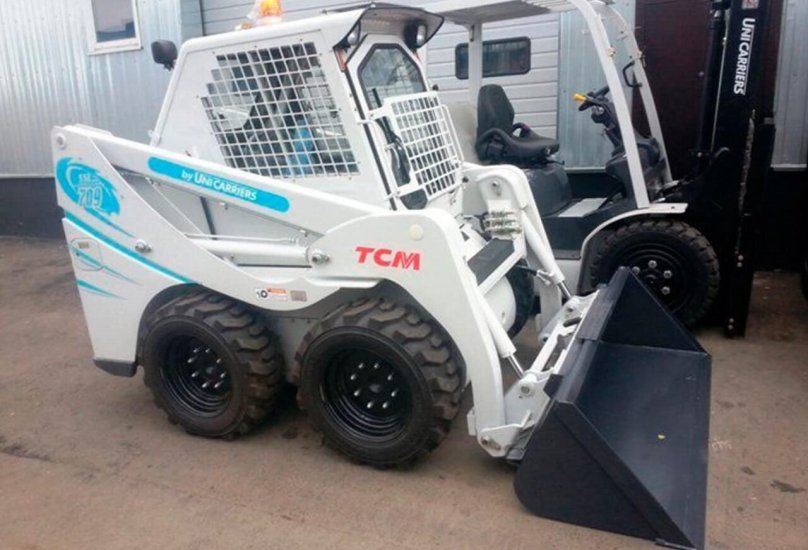 Мини-погрузчик TCM ssl709