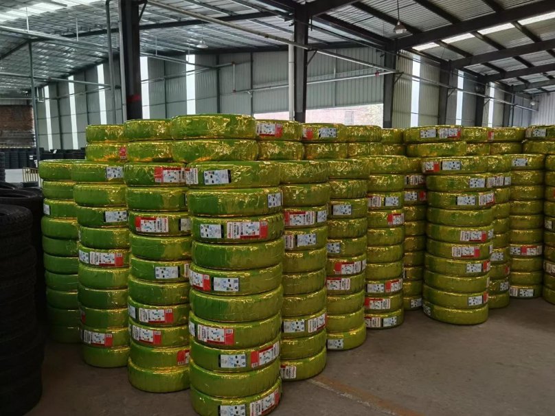 Ролики с ПВХ пленкой на палетах