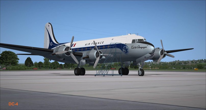 DC 4 MCDONNELL Douglas