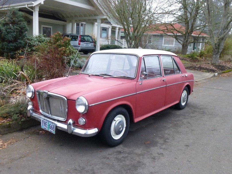 Morris 1300