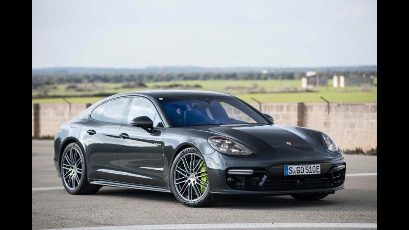 Порше Панамера турбо 2018