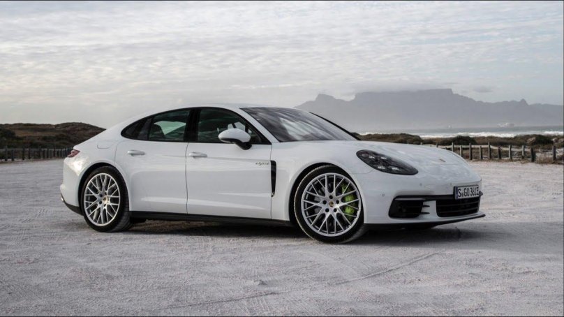 Porsche Panamera 4