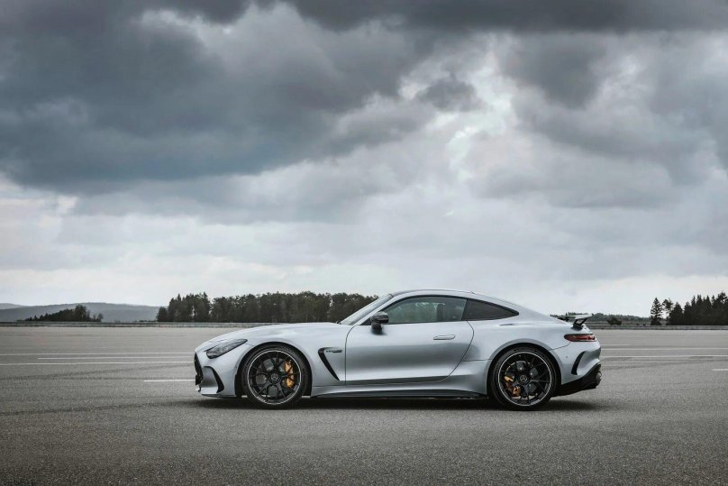 Mercedes-Benz AMG gt Coupe 2024