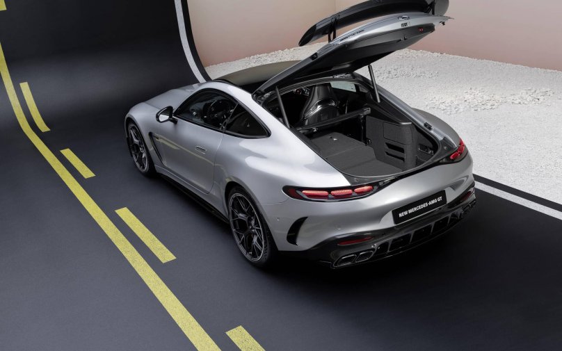 Mercedes AMG gt 2024