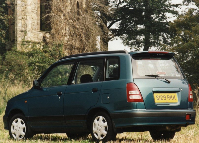 Daihatsu Pyzar 1998