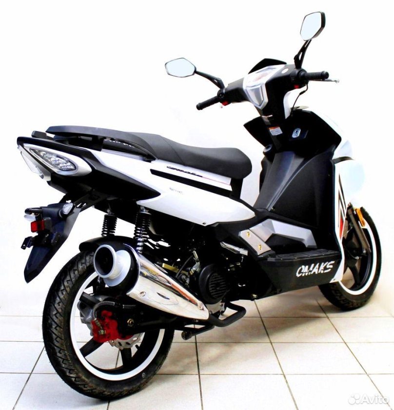 Скутер омакс 50