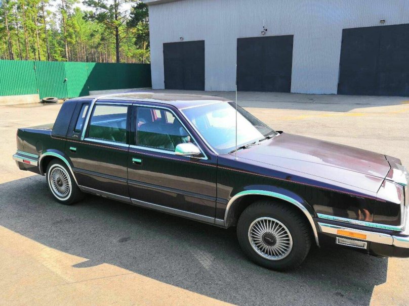 Крайслер Нью йоркер 1990