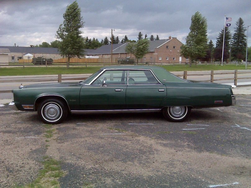 Chrysler New Yorker 1976