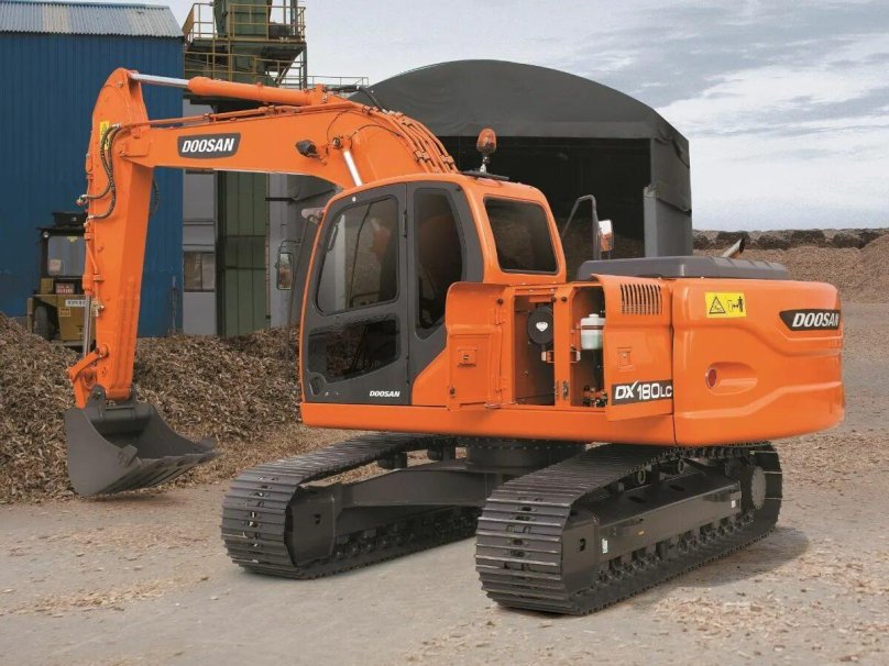 Дусан 180 гусеничный экскаватор